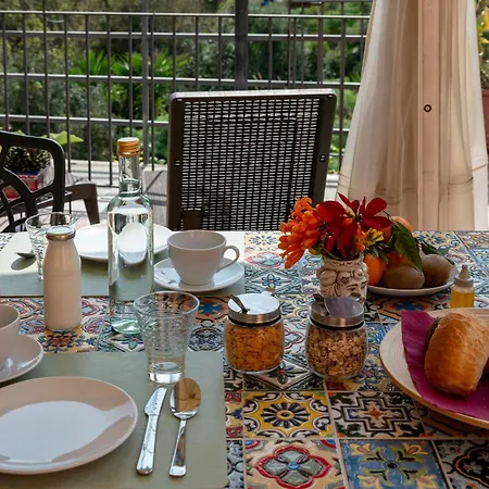 Bed & Breakfast Tirreno- Finestra Sul Mare Taormina